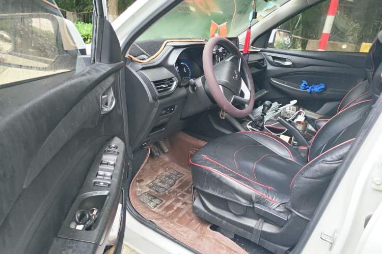Used Wuling Hongguang S3 2018 1.5L Manual Comfort Model China V Standard Driver Seat