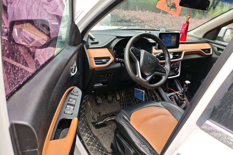 Used Wuling Hongguang S3 2018 1.5T Manual Luxury Model China V Standard Driver Seat