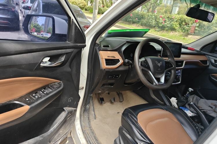 Used Wuling Hongguang S3 2018 1.5L Manual Luxury Model China V Standard Driver Seat