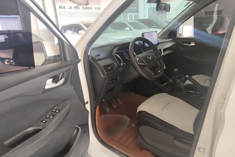 Used Wuling Hongguang S3 2018 1.5L Manual Standard Version China V Standard Driver Seat