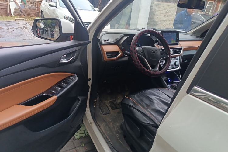 Used Wuling Hongguang S3 2018 1.5L Manual Luxury Model China V Standard Driver Seat