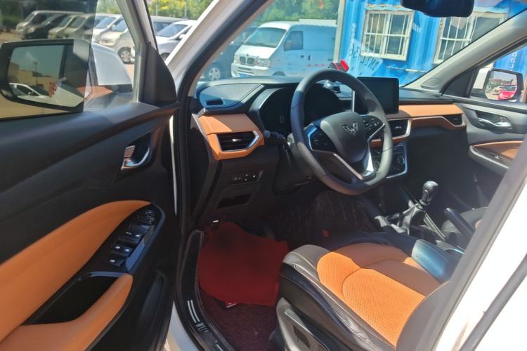 Used Wuling Hongguang S3 2018 1.5T Manual Luxury Model China V Standard Driver Seat