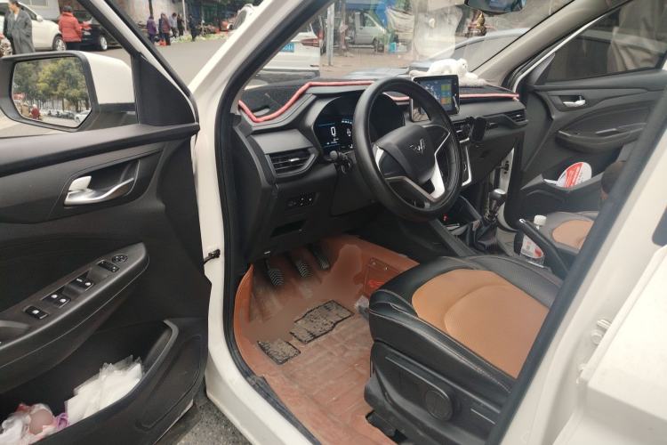 Used Wuling Hongguang S3 2018 1.5T Manual Comfort Model China V Standard Driver Seat