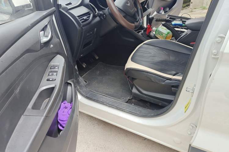 Used Wuling Hongguang S3 2018 1.5L Manual Standard Version China V Standard Driver Seat