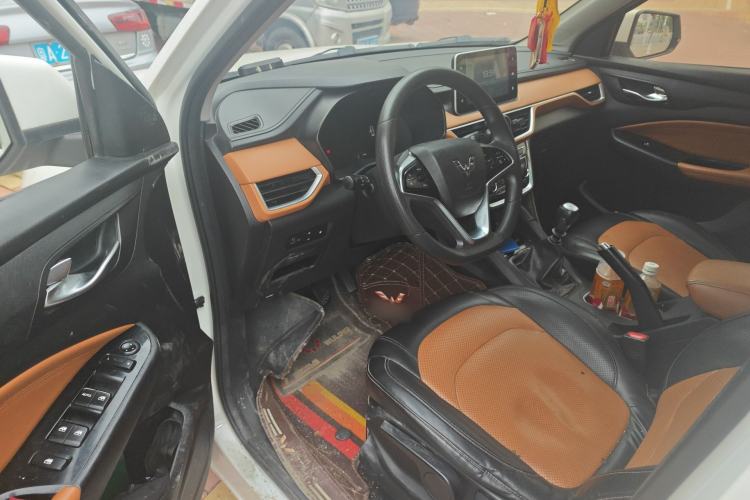 Used Wuling Hongguang S3 2018 1.5L Manual Luxury Model China V Standard Driver Seat