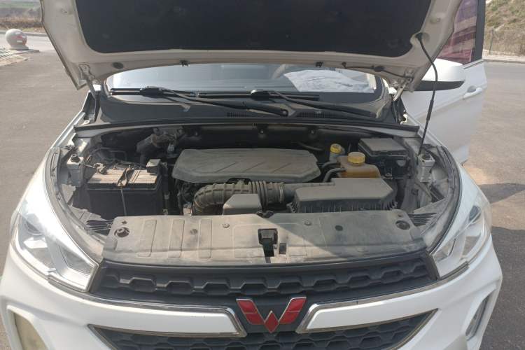 Used Wuling Hongguang S3 2018 1.5L Manual Luxury Model China V Standard Engine Bay