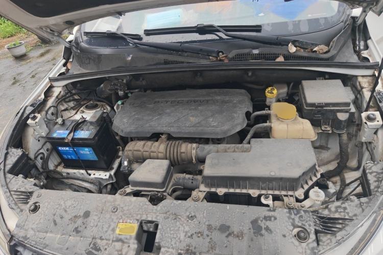 Used Wuling Hongguang S3 2018 1.5L Manual Luxury Model China V Standard Engine Bay