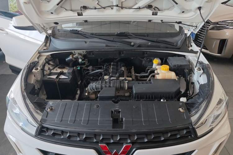 Used Wuling Hongguang S3 2018 1.5L Manual Standard Version China V Standard Engine Bay