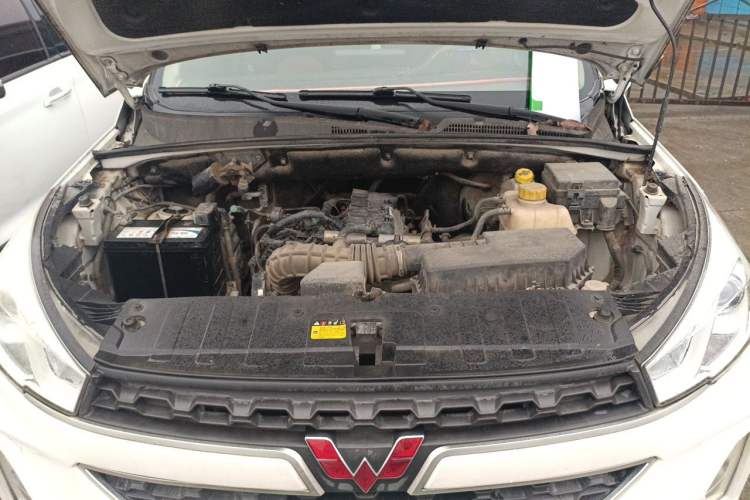 Used Wuling Hongguang S3 2018 1.5L Manual Comfort Model China V Standard Engine Bay