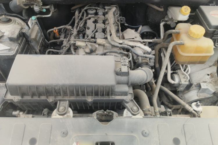 Used Wuling Hongguang S3 2018 1.5T Manual Comfort Model China V Standard Engine Bay