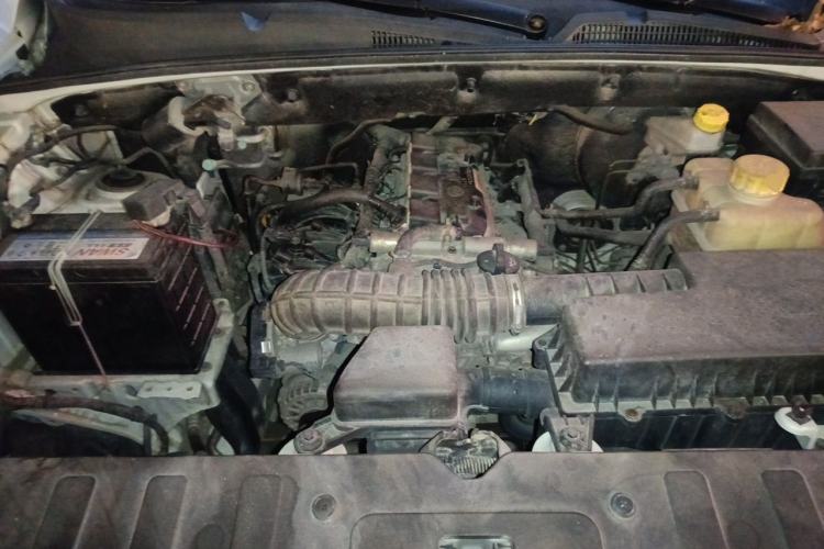 Used Wuling Hongguang S3 2018 1.5L Manual Standard Version China V Standard Engine Bay