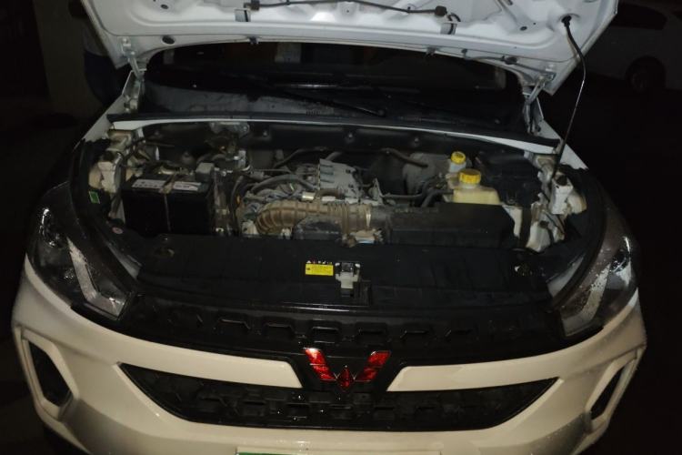 Used Wuling Hongguang S3 2018 1.5L Manual Standard Version China V Standard Engine Bay