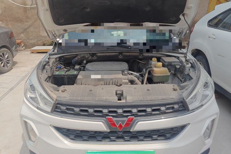 Used Wuling Hongguang S3 2018 1.5T Manual Luxury Model China V Standard Engine Bay