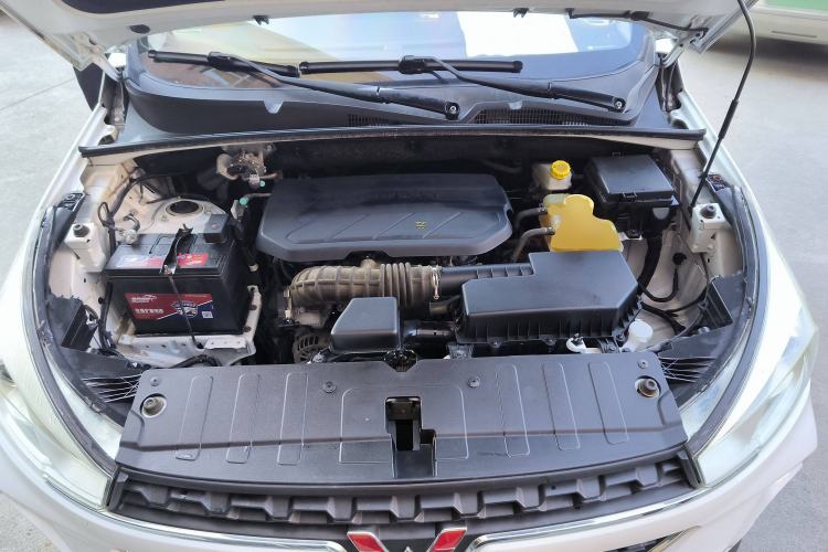 Used Wuling Hongguang S3 2018 1.5L Manual Luxury Model China V Standard Engine Bay