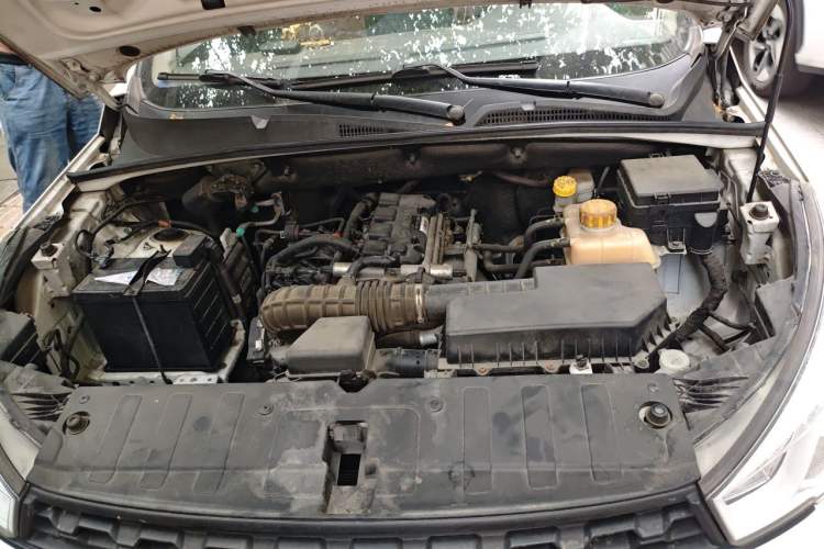 Used Wuling Hongguang S3 2018 1.5L Manual Standard Version China V Standard Engine Bay
