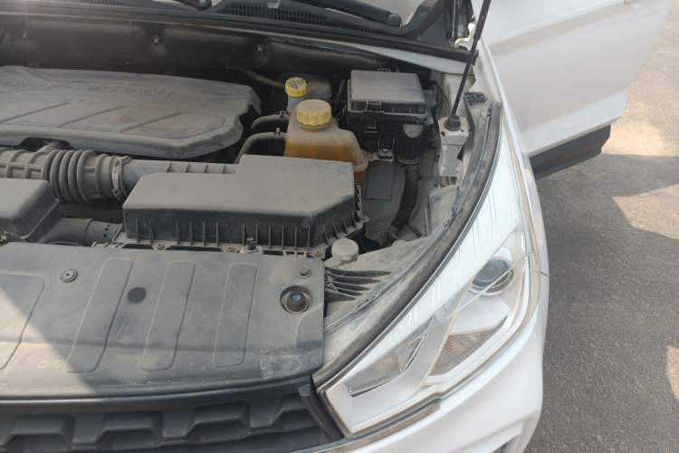 Used Wuling Hongguang S3 2018 1.5L Manual Luxury Model China V Standard Engine Bay Left