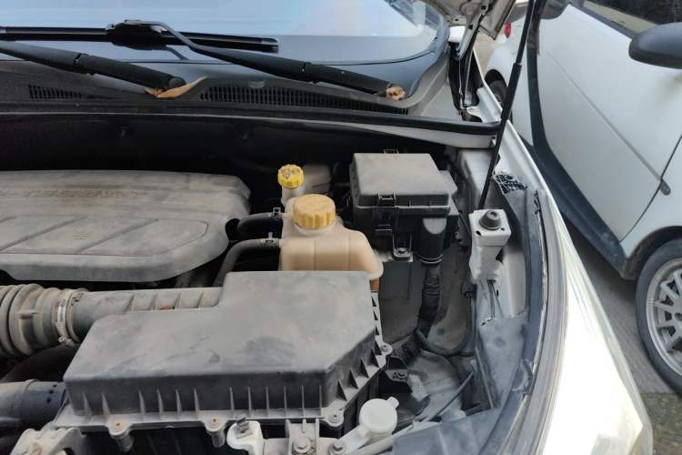 Used Wuling Hongguang S3 2018 1.5L Manual Luxury Model China V Standard Engine Bay Left