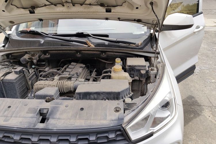 Used Wuling Hongguang S3 2018 1.5L Manual Standard Version China V Standard Engine Bay Left