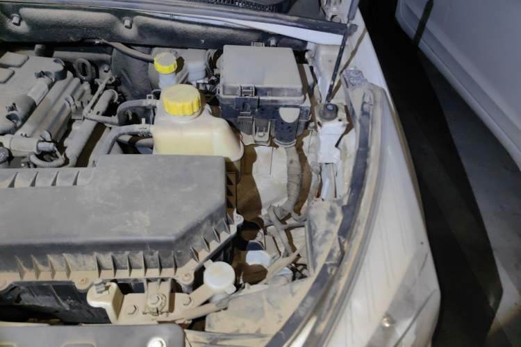 Used Wuling Hongguang S3 2018 1.5L Manual Comfort Model China V Standard Engine Bay Left