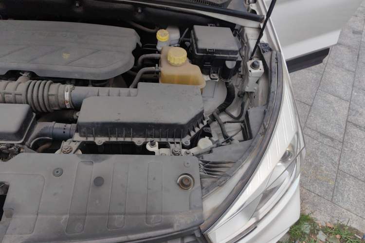 Used Wuling Hongguang S3 2018 1.5L Manual Luxury Model China V Standard Engine Bay Left
