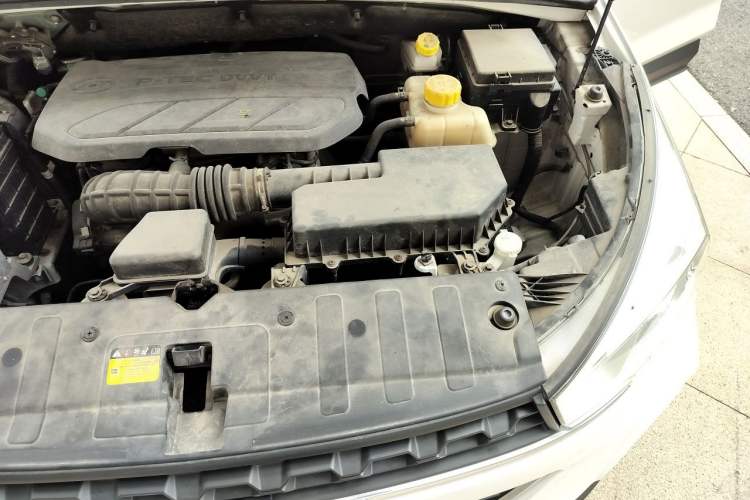 Used Wuling Hongguang S3 2018 1.5L Manual Luxury Model China V Standard Engine Bay Left