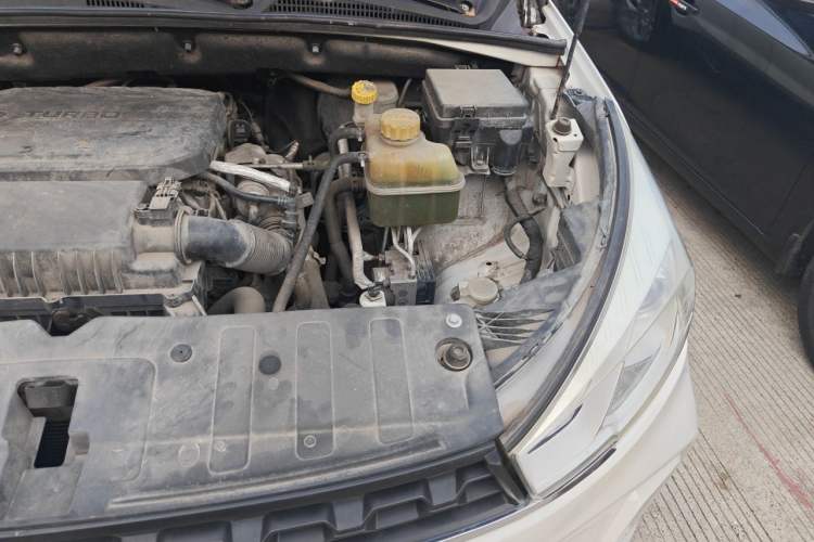 Used Wuling Hongguang S3 2018 1.5T Manual Luxury Model China V Standard Engine Bay Left