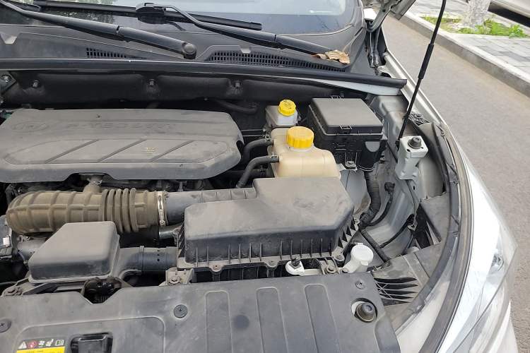 Used Wuling Hongguang S3 2018 1.5L Manual Luxury Model China V Standard Engine Bay Left