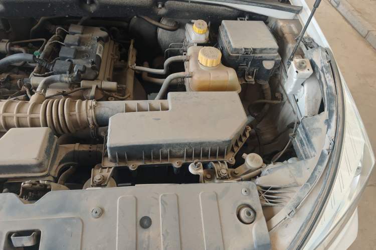 Used Wuling Hongguang S3 2018 1.5L Manual Comfort Model China V Standard Engine Bay Left