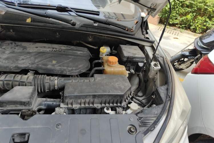 Used Wuling Hongguang S3 2018 1.5L Manual Luxury Model China V Standard Engine Bay Left