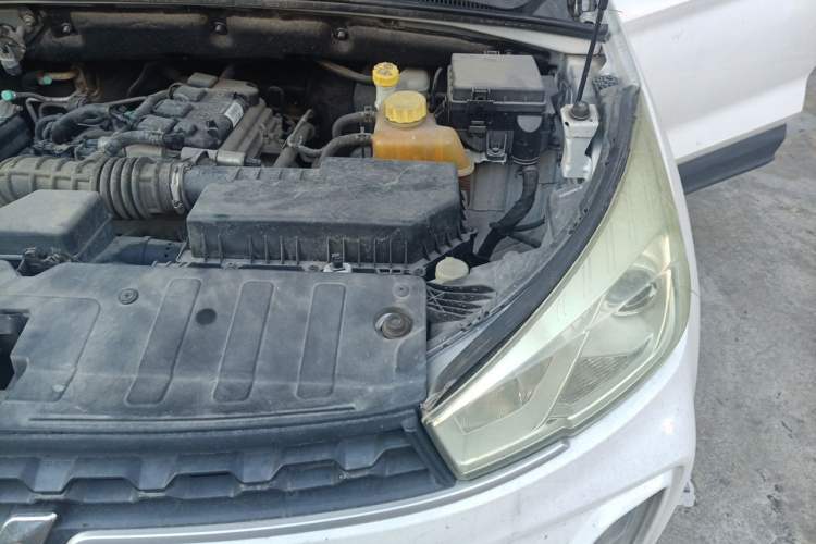 Used Wuling Hongguang S3 2018 1.5L Manual Comfort Model China V Standard Engine Bay Left