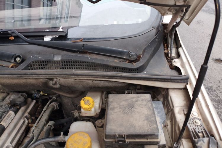 Used Wuling Hongguang S3 2018 1.5L Manual Comfort Model China V Standard Engine Bay Left