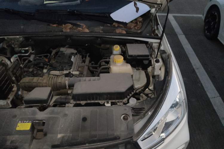 Used Wuling Hongguang S3 2018 1.5L Manual Comfort Model China V Standard Engine Bay Left