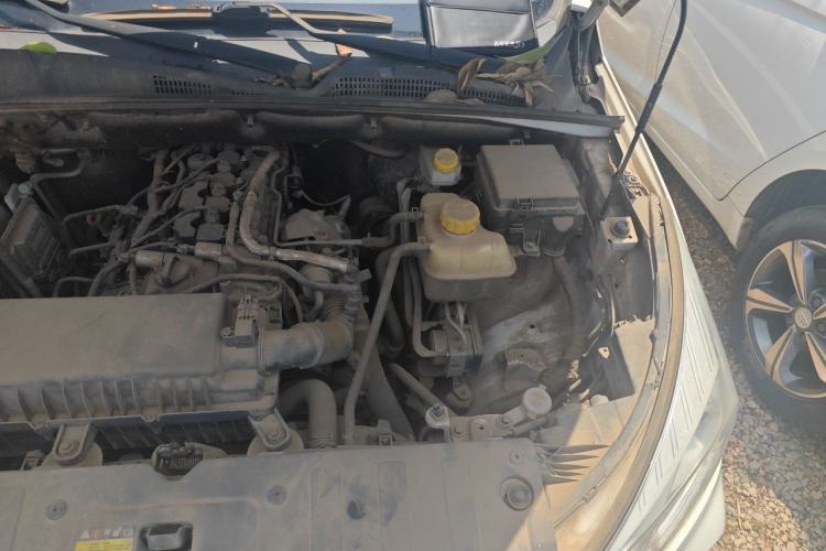 Used Wuling Hongguang S3 2018 1.5T Manual Comfort Model China V Standard Engine Bay Left