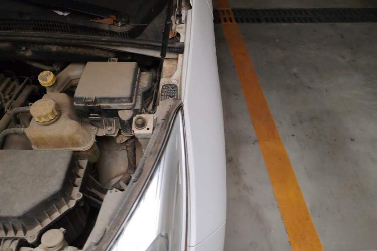 Used Wuling Hongguang S3 2018 1.5L Manual Comfort Model China V Standard Engine Bay Left