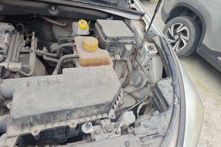 Used Wuling Hongguang S3 2018 1.5L Manual Standard Version China V Standard Engine Bay Left