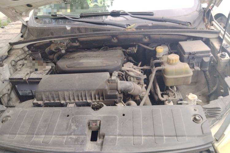 Used Wuling Hongguang S3 2018 1.5T Manual Luxury Model China V Standard Engine Bay