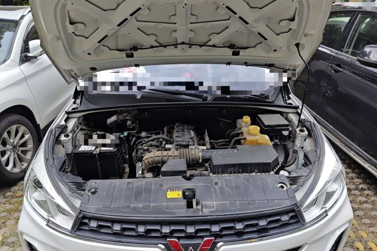 Used Wuling Hongguang S3 2018 1.5L Manual Standard Version China V Standard Engine Bay