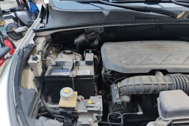 Used Wuling Hongguang S3 2018 1.5L Manual Luxury Model China V Standard Engine Bay Right