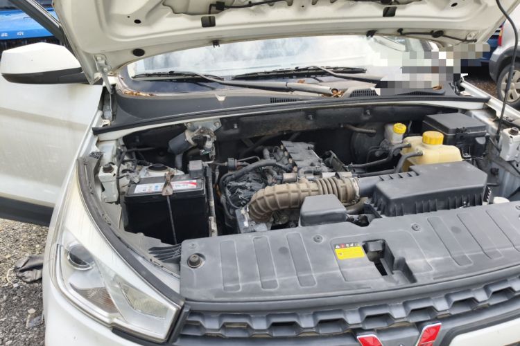 Used Wuling Hongguang S3 2018 1.5L Manual Standard Version China V Standard Engine Bay Right