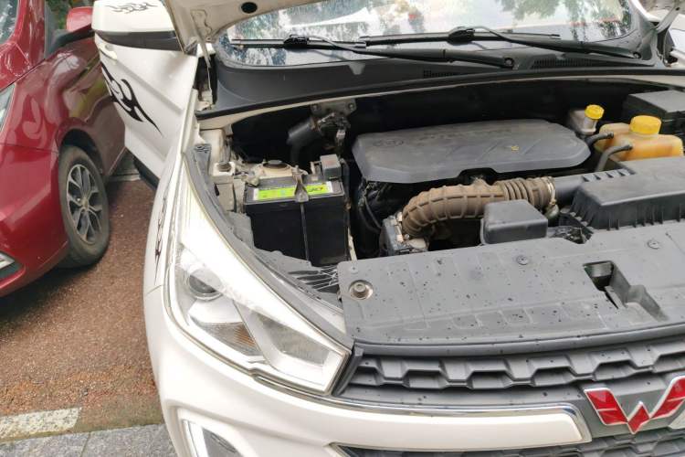 Used Wuling Hongguang S3 2018 1.5L Manual Luxury Model China V Standard Engine Bay Right