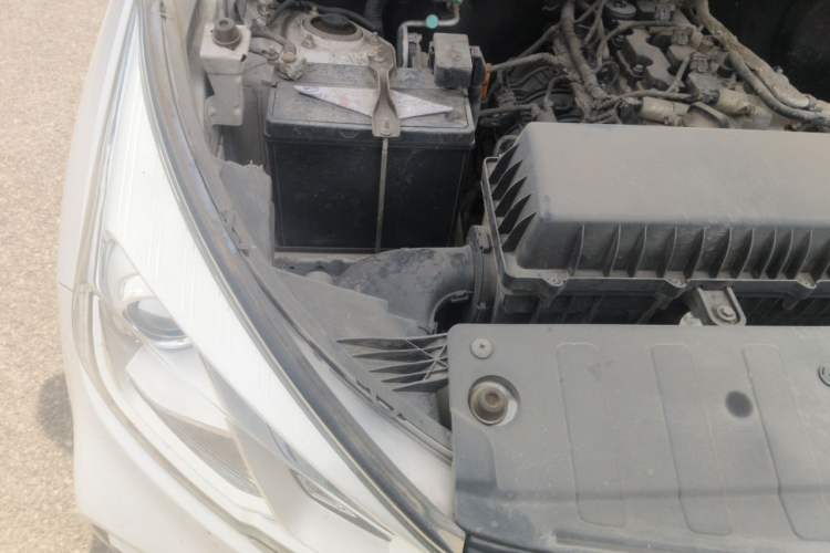 Used Wuling Hongguang S3 2018 1.5T Manual Comfort Model China V Standard Engine Bay Right