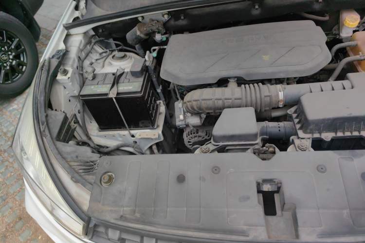 Used Wuling Hongguang S3 2018 1.5L Manual Luxury Model China V Standard Engine Bay Right