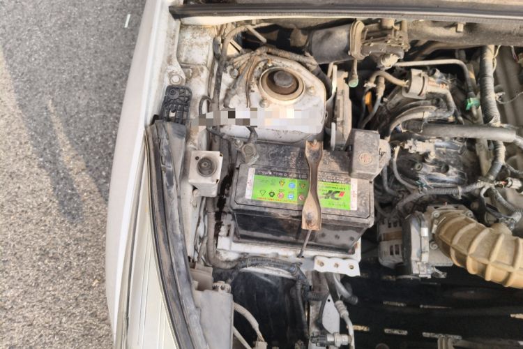 Used Wuling Hongguang S3 2018 1.5L Manual Standard Version China V Standard Engine Bay Right
