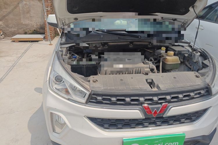 Used Wuling Hongguang S3 2018 1.5T Manual Luxury Model China V Standard Engine Bay Right