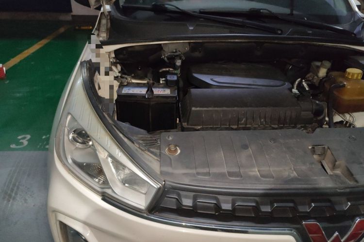 Used Wuling Hongguang S3 2018 1.5T Manual Luxury Model China V Standard Engine Bay Right