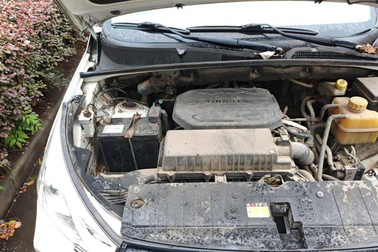 Used Wuling Hongguang S3 2018 1.5T Manual Luxury Model China V Standard Engine Bay Right