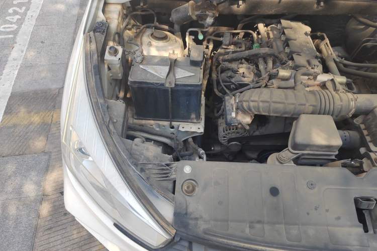 Used Wuling Hongguang S3 2018 1.5L Manual Standard Version China V Standard Engine Bay Right