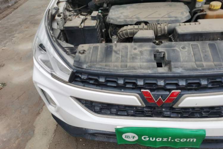 Used Wuling Hongguang S3 2018 1.5L Manual Comfort Model China V Standard Engine Bay Right