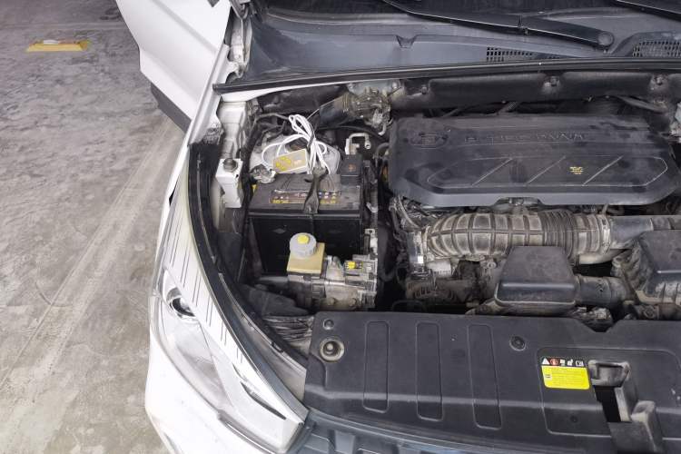Used Wuling Hongguang S3 2018 1.5L Manual Luxury Model China V Standard Engine Bay Right