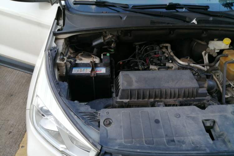 Used Wuling Hongguang S3 2018 1.5L Manual Standard Version China V Standard Engine Bay Right